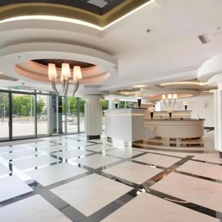 Hanza Tower Resort 24 Pool & Jacuzzi Appartement *
