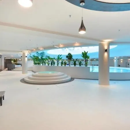 Appartement Hanza Tower Resort 24 Pool & Jacuzzi *